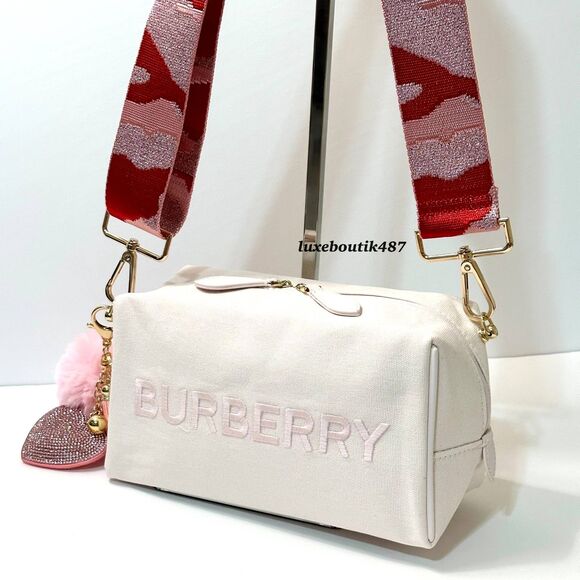 Burberry Handbags - BURBERRY cosmetic travel toiletry pouch bag